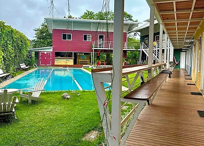 Tama Hotel 2*